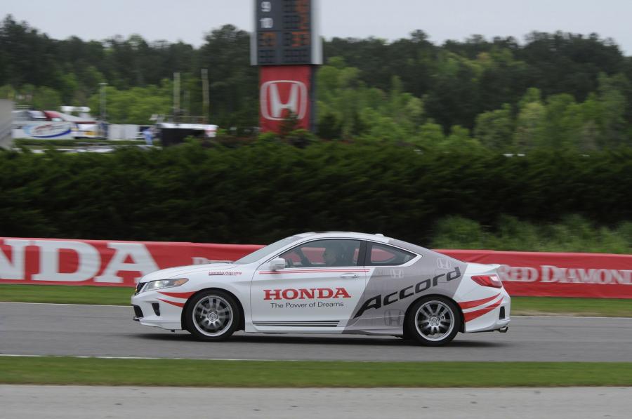  Honda Accord Indycar Safety Car 2015 года  (фото 2 из 2)